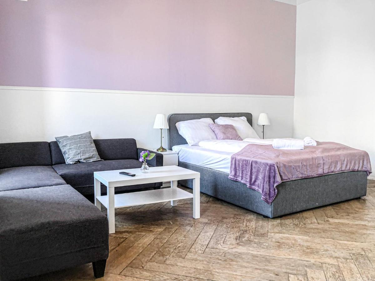 Commodious 2Br Apt. Near Akh-Perfect For Groups Вена Экстерьер фото