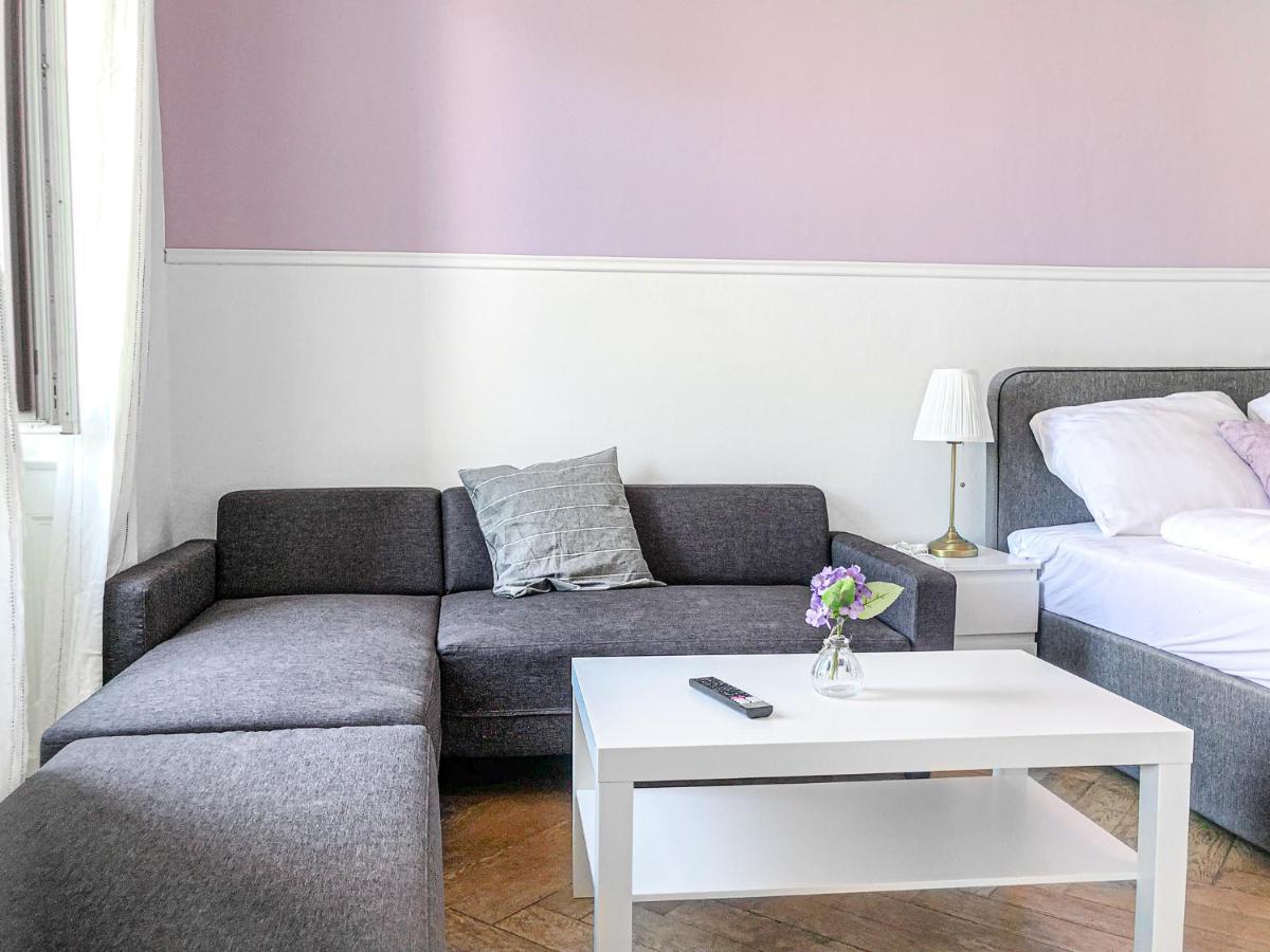 Commodious 2Br Apt. Near Akh-Perfect For Groups Вена Экстерьер фото